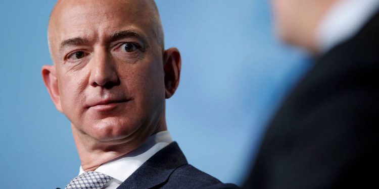 Jeff Bezos dona casi US$800 millones para combatir cambio climático
