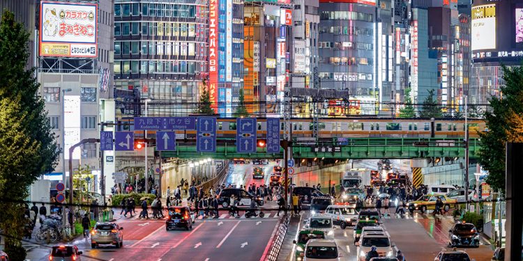 Japón prohibirá la venta de autos nafteros y diésel a partir de 2035