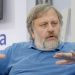 Žižek: “Tendremos que aprender a sobrellevar una vida mucho más frágil”