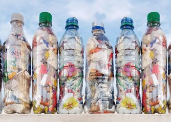 Botellas de Amor: una práctica fácil y efectiva para reducir desechos plásticos