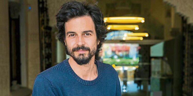 Pablo Servigne: Nuestra civilización es un coche sin frenos y con el volante bloqueado