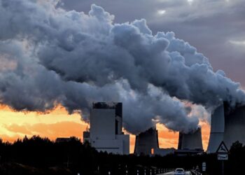 El 1% más rico del planeta lanza más CO2 que el 50% más pobre