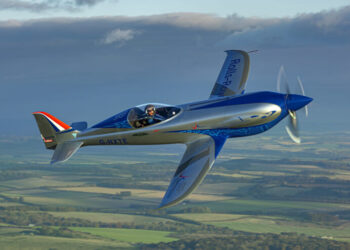 Se presentó el avión eléctrico más rápido del mundo