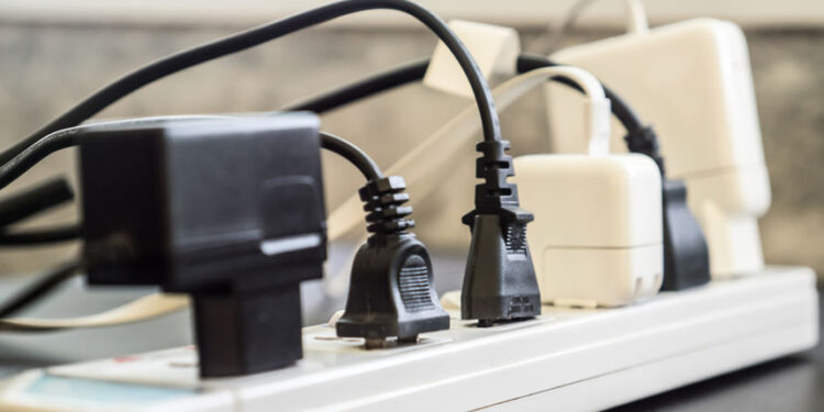 Consumo fantasma: gastan energía solo por estar enchufados