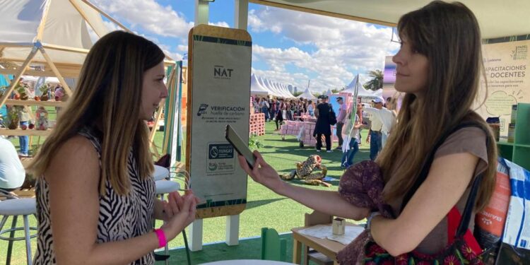 De la caña de azúcar al cuaderno rayado