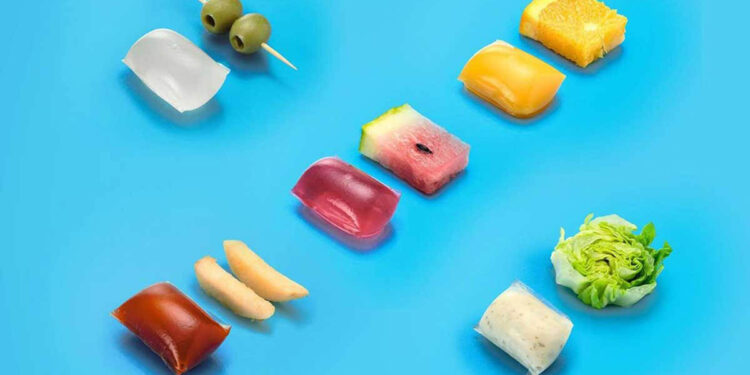 Comer los envases para evitar el plástico