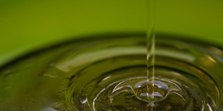¿Sabías que un litro de aceite usado puede contaminar 10.000 litros de agua?
